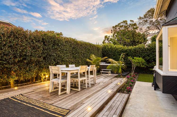 32 Russell Street Stanley Point_16