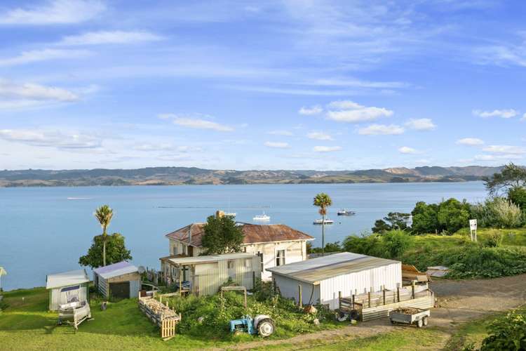 61 Taui Street Kawhia_24