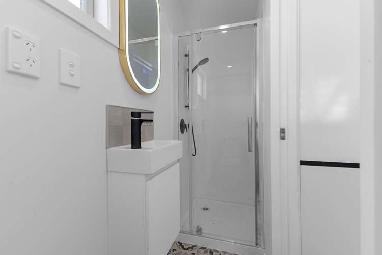 1/9 Kenderdine Road Papatoetoe_16