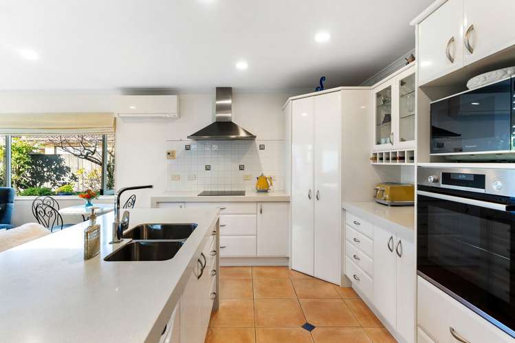 1 Zara Court Flat Bush_10