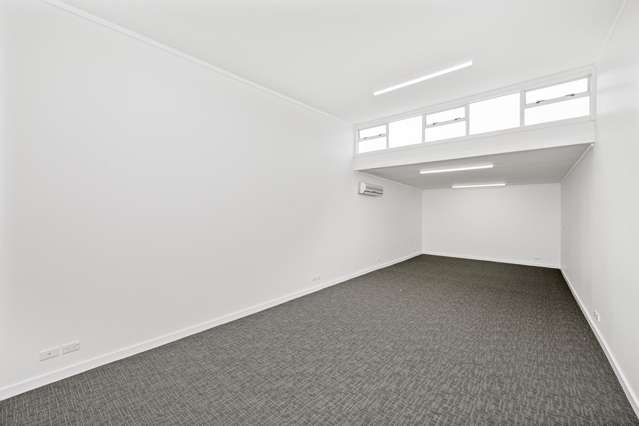 30sqm Papatoetoe office - available now