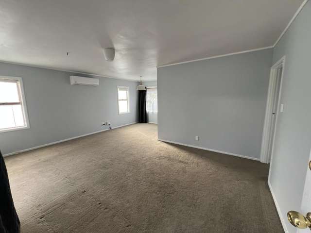39A Brian Crescent Stanmore Bay_1