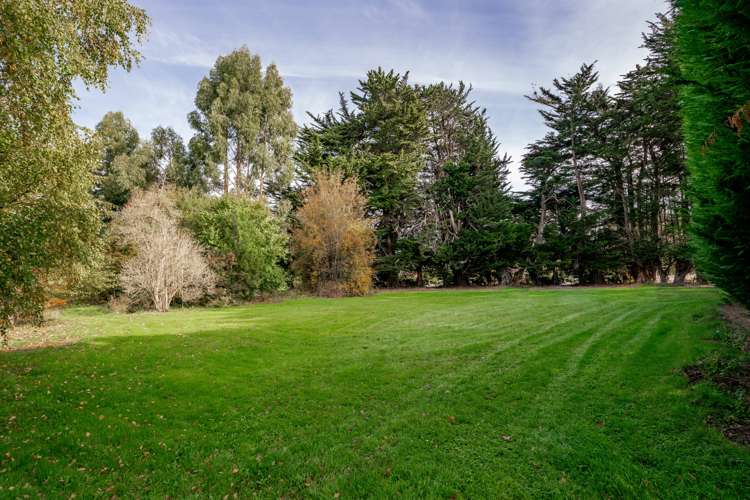 8 Roches Lane Lumsden Surrounds_15