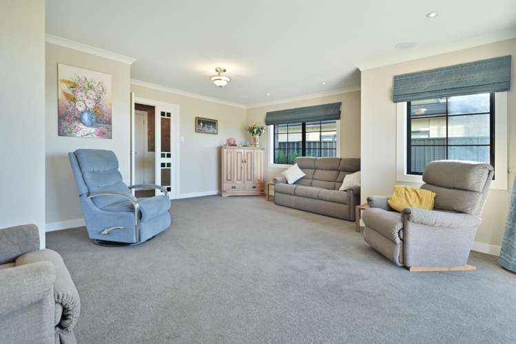13 Raceview Close Raureka_21