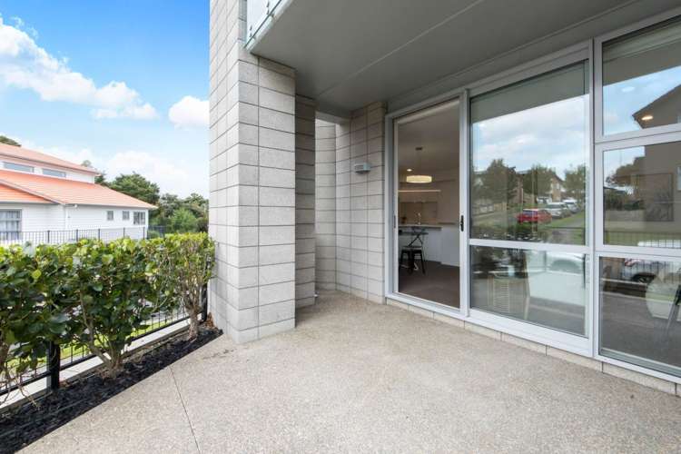 1 Bickerton Way Flat Bush_1