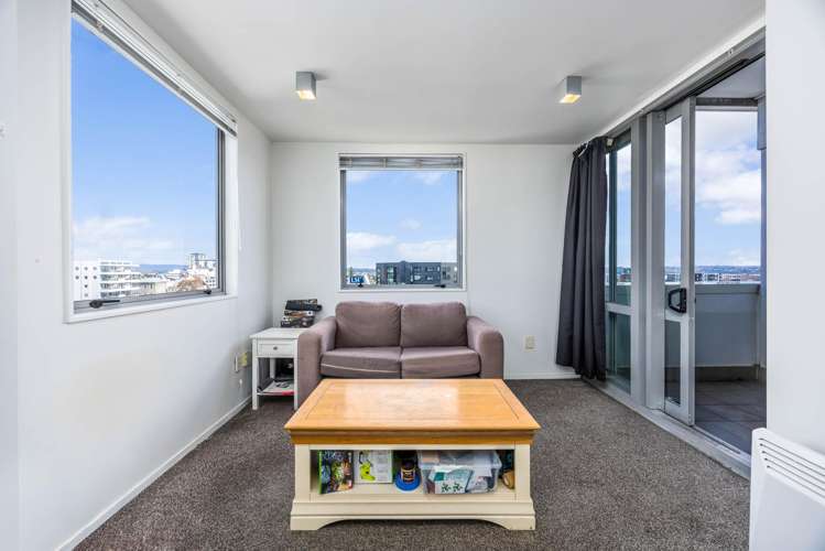 12J/15 City Road Auckland Central_1