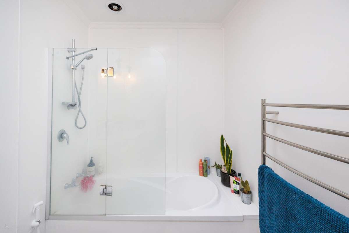 13 + 13A Potaka Street_4