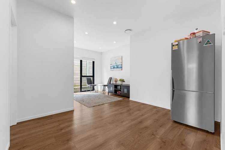 8 Teoteo Place Flat Bush_11