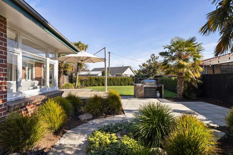 27 Barclay Place Burwood_18