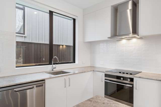 5/4 Glen Atkinson Street Saint Heliers_3