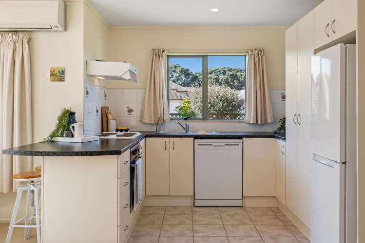14/262 Centreway Road Orewa_7