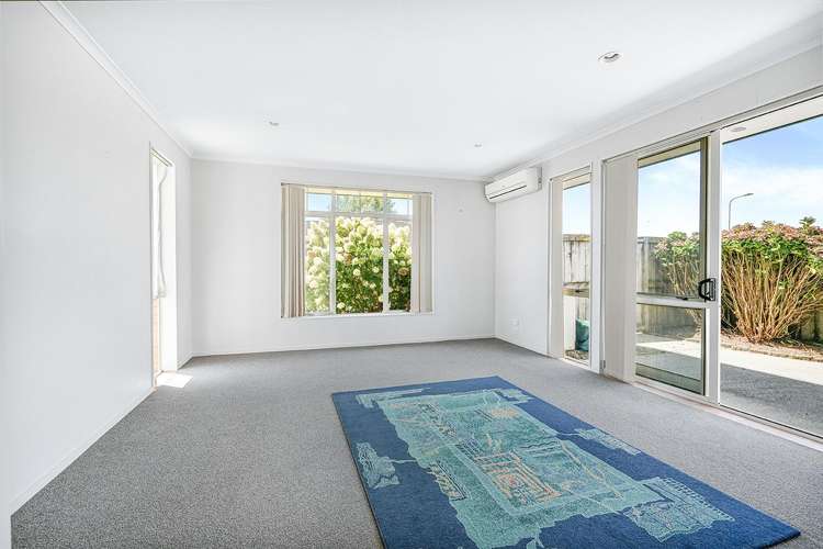 17 Farnham Close Rototuna North_7