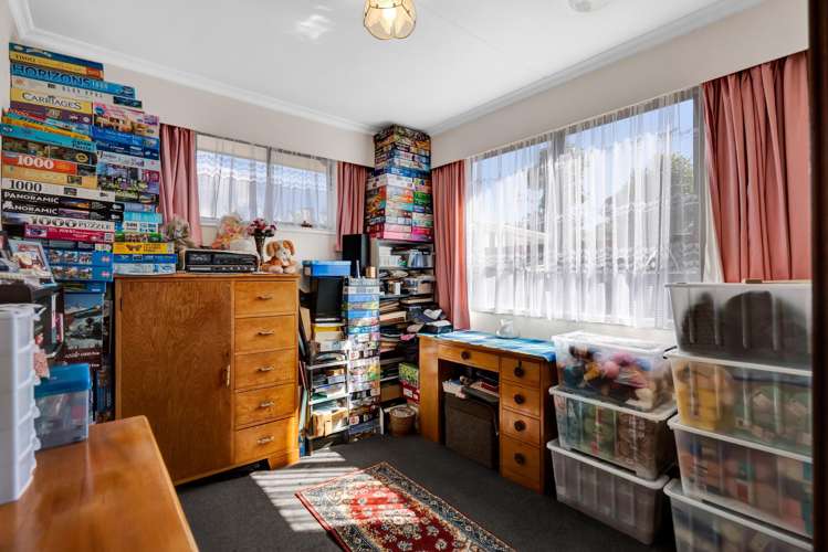 14 Trelawney Crescent Westown_11