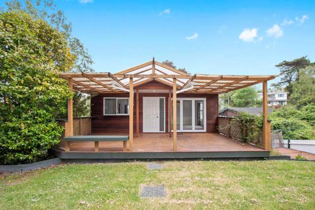 Fully Fenced and Spacious Family Home!
