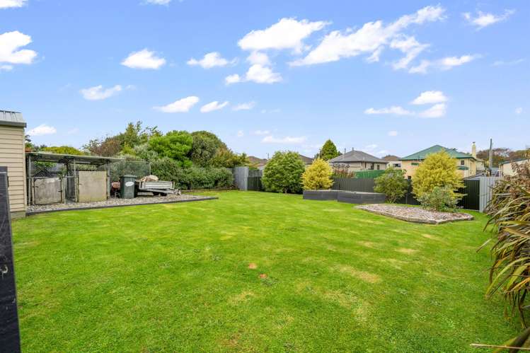 22 Coronation Street Strathern_17