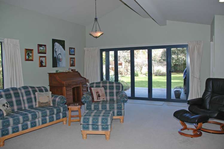 123 Mapara Road Acacia Bay_12