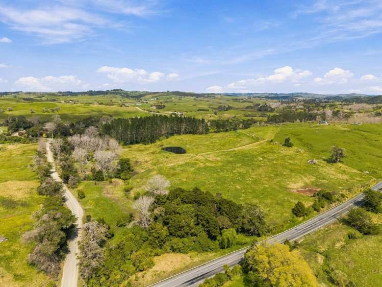 42 Ford Road Paparoa_2
