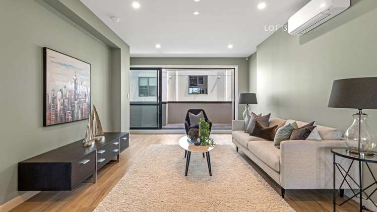 42-44 Byron Avenue_3