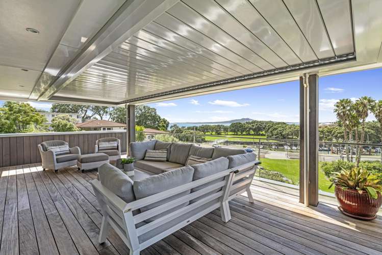 7 Commodore Parry Road Castor Bay_11