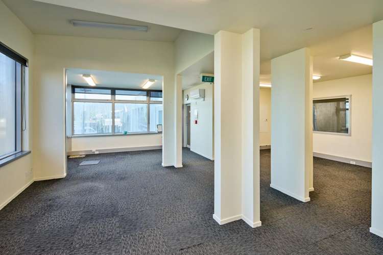 17-18 Marine Parade Petone_15