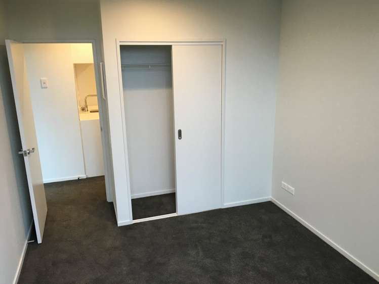 804/18 Saint Martins Lane Grafton_4