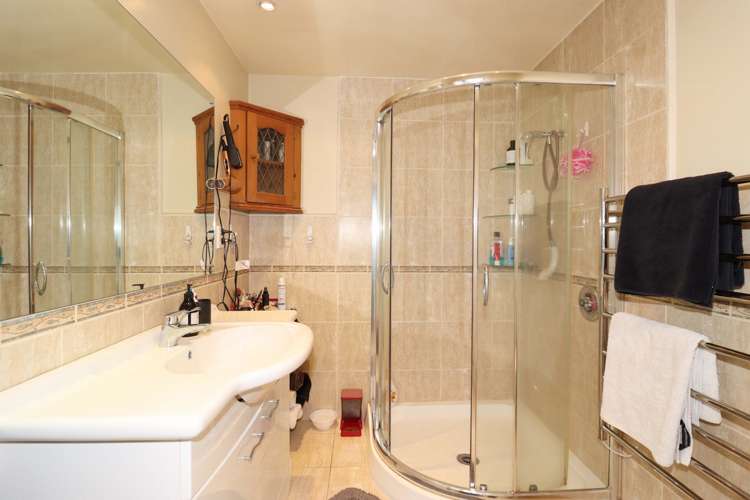 8 Victoria Street Carterton_10