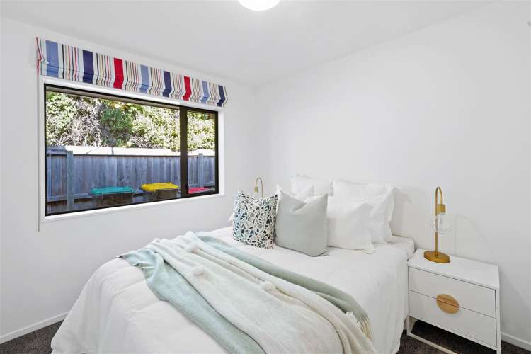 16 Riverwood Boulevard Redwood_10