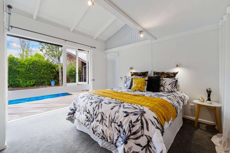 279 Royal Road Massey_10