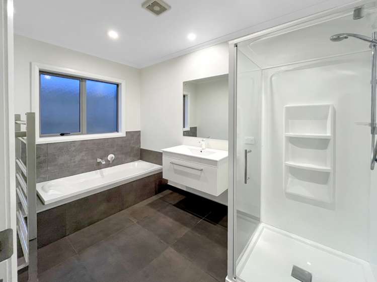 7 Monaco Grove Fitzherbert_11