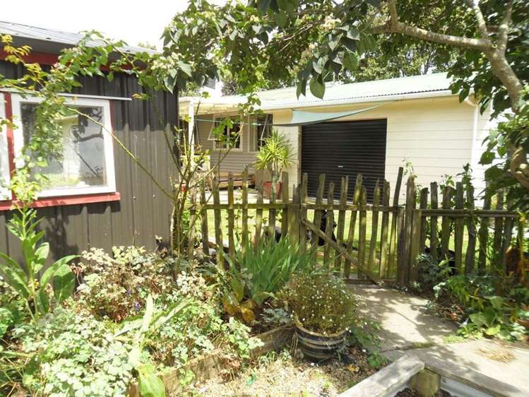 4 Fourth Street Waihou_12