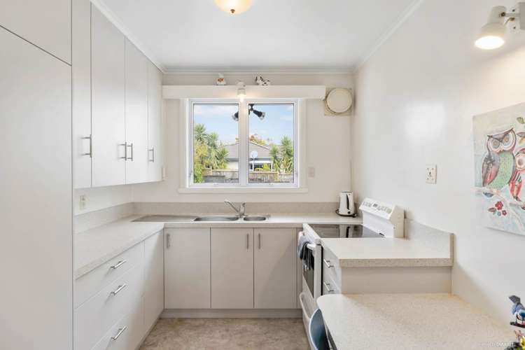 16 Sally Crescent Mount Roskill_12