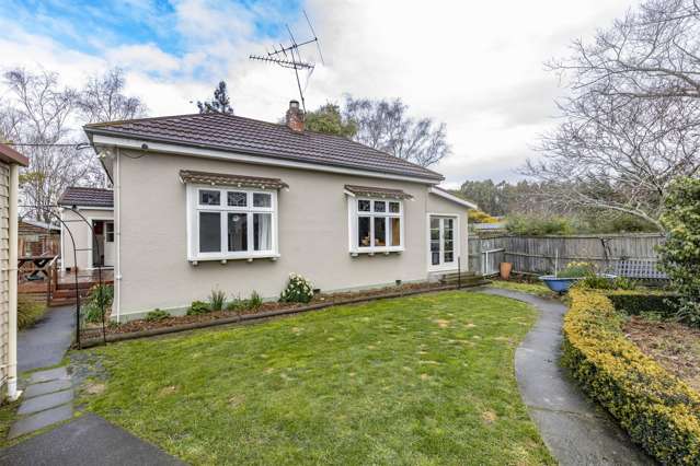 1689b Cust Road Cust_1