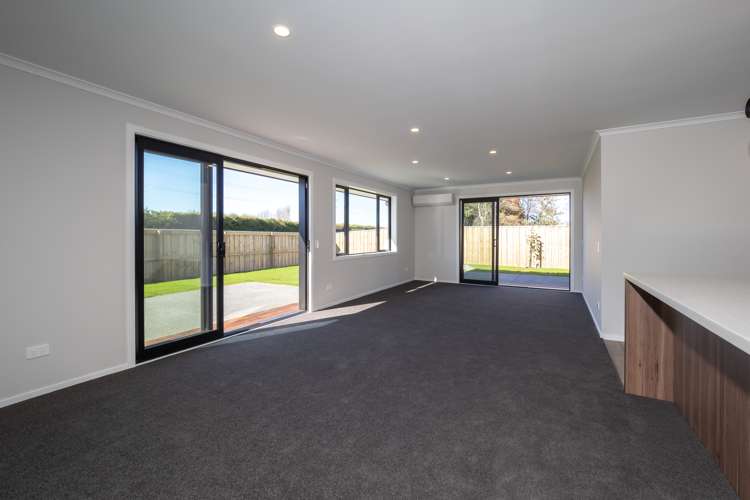 1 Strowan Avenue Elgin_5