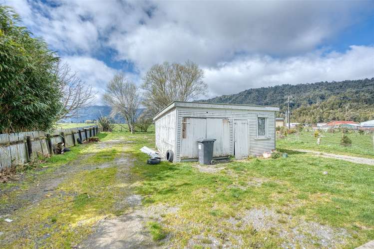 16 Wanganui Flat Road Harihari_12