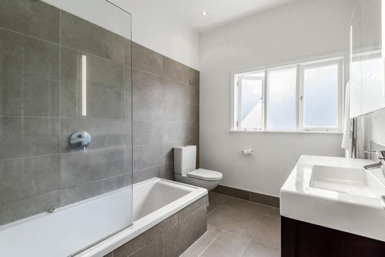 64 Lloyd Avenue Mt Albert_22