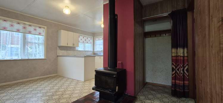 12 Ngatitoa Street Takapuwahia_14