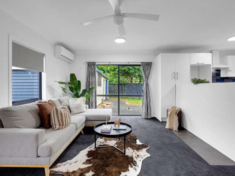 8 Harvard Court Melville_8