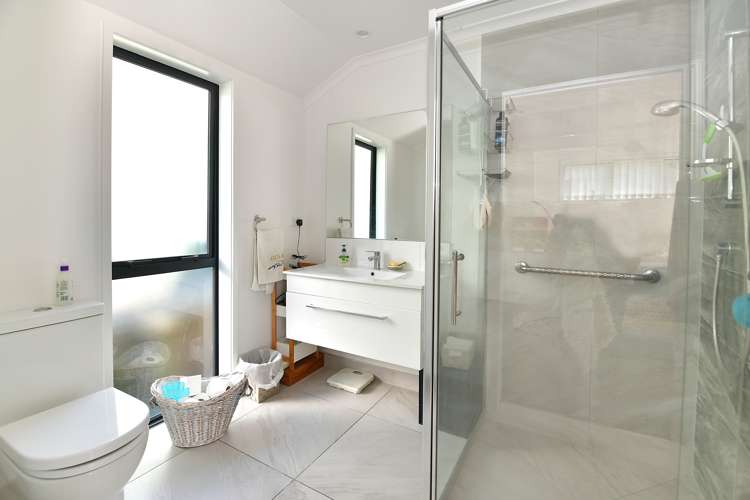 49 Colonial Drive Silverdale_12