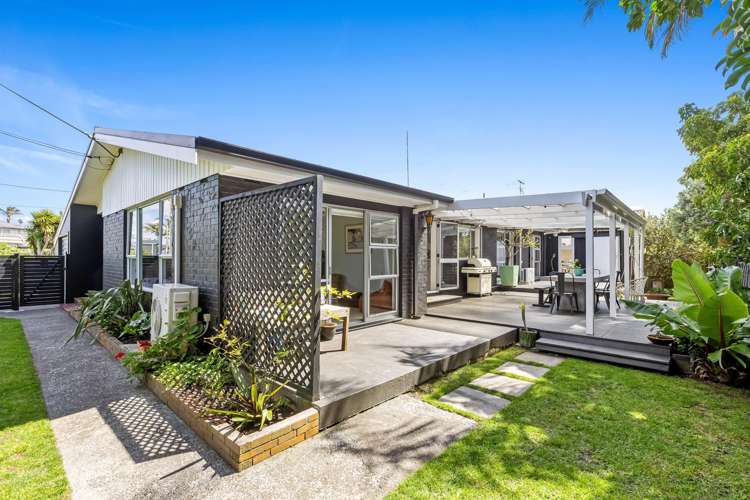 26 Doment Crescent Orewa_29