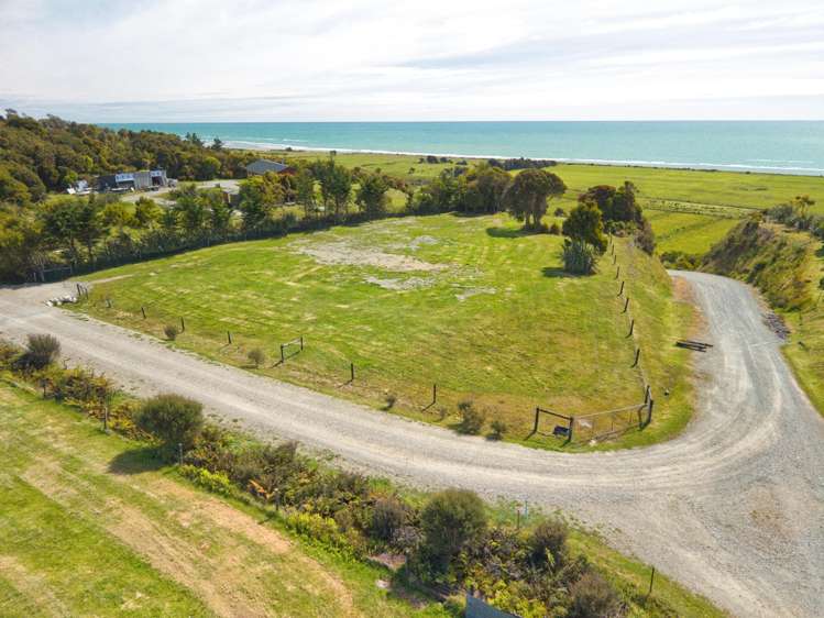 8 Chesterfield Road Awatuna_3