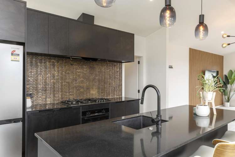 56 Maru Terrace Wharewaka_8