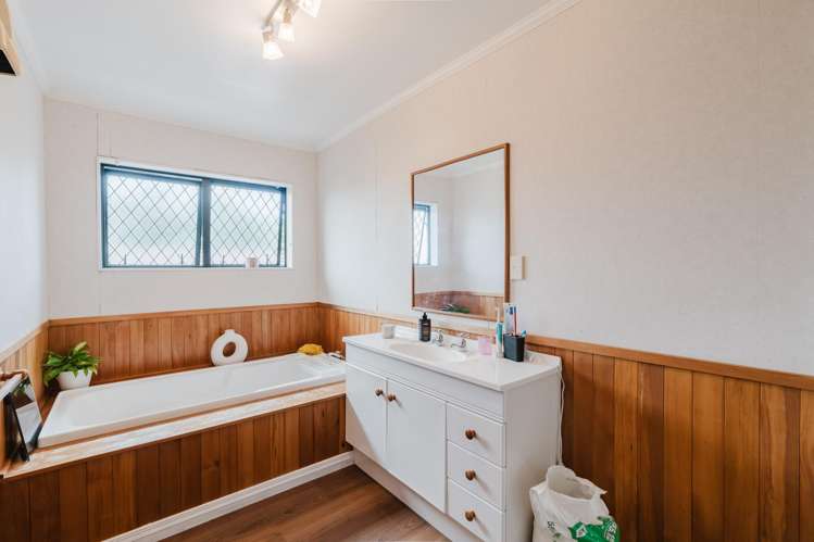 5 Church Road Pukete_12