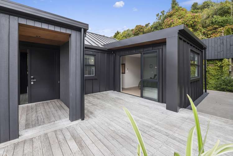 16 Sloane Avenue Tihiotonga_24