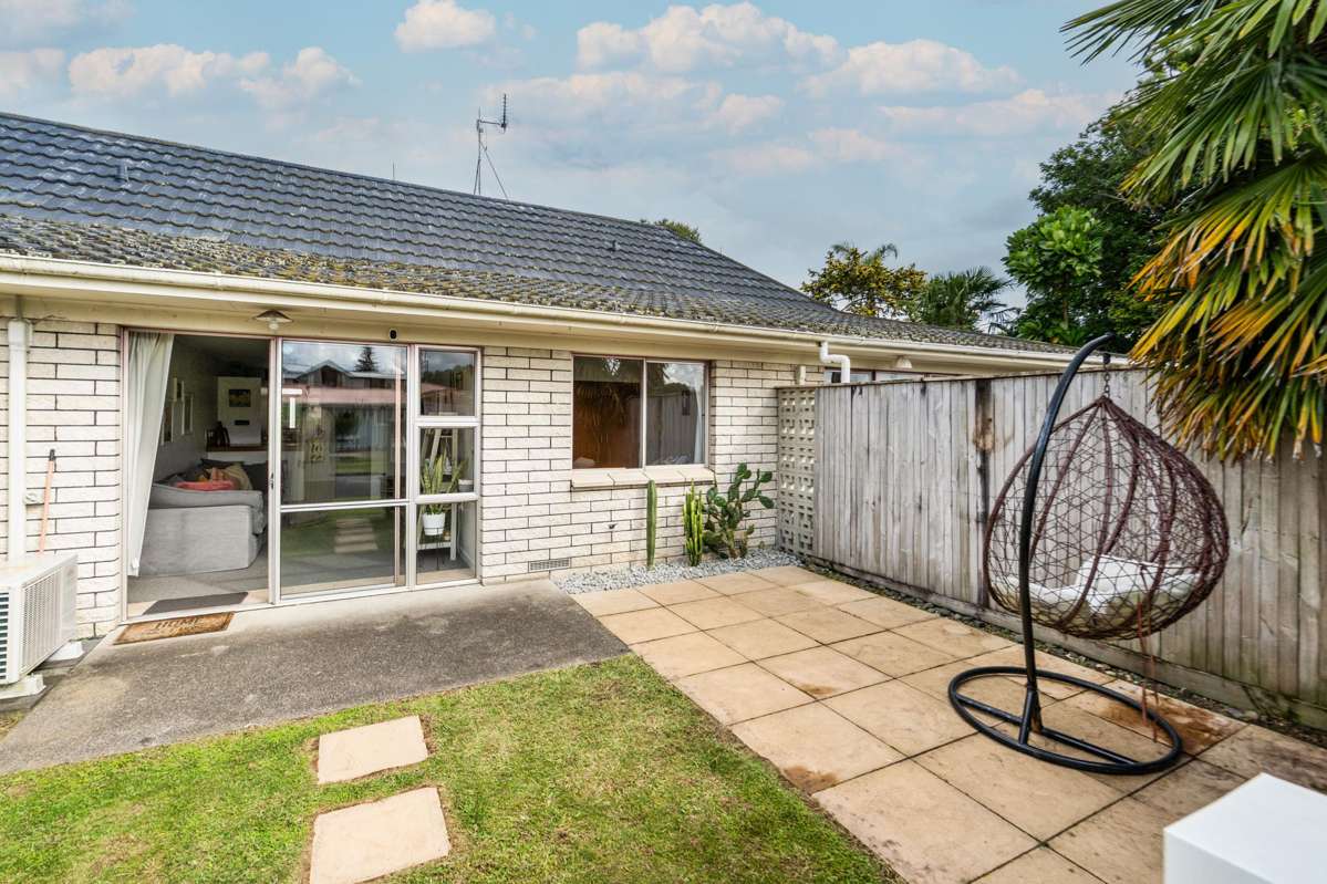 2/48 Byron Street_5