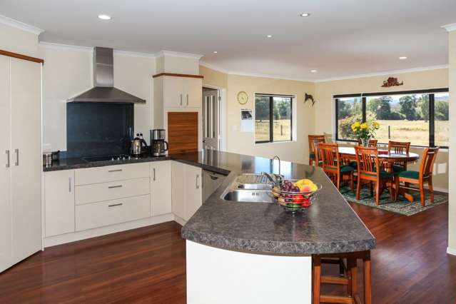 1898 Miranda Road Mangatangi_3