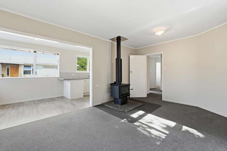 110 Pandora Avenue Sunnybrook_7