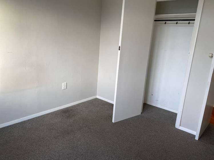 33 Henderson Crescent Parkvale_17