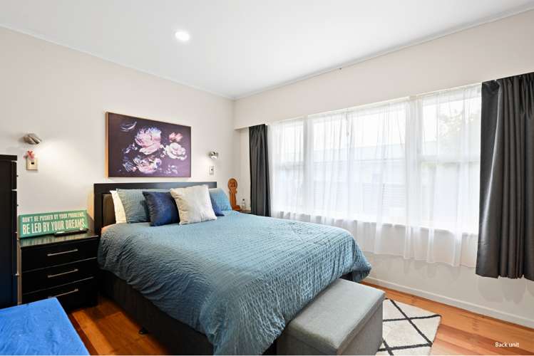 744 River Road Chartwell_21