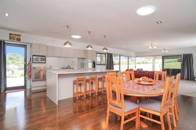 113 Riverhead Road Kumeu_9