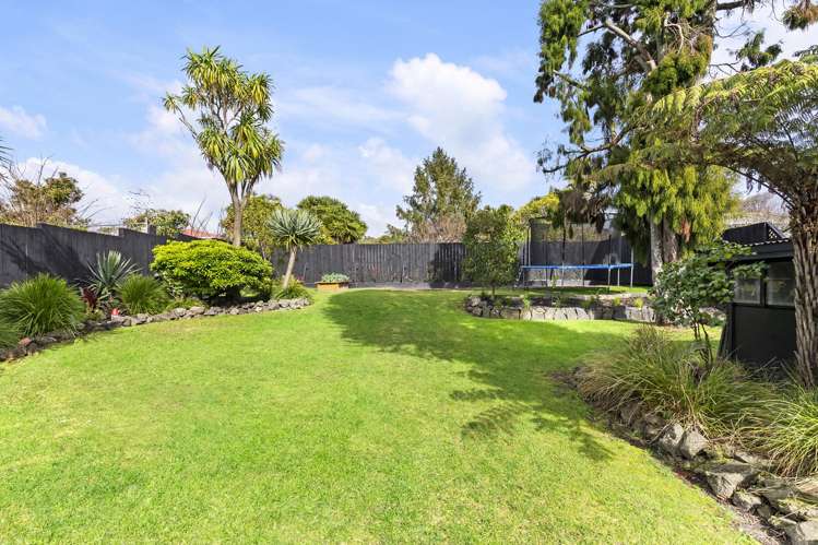 13 Ayrton Street Te Atatu South_19